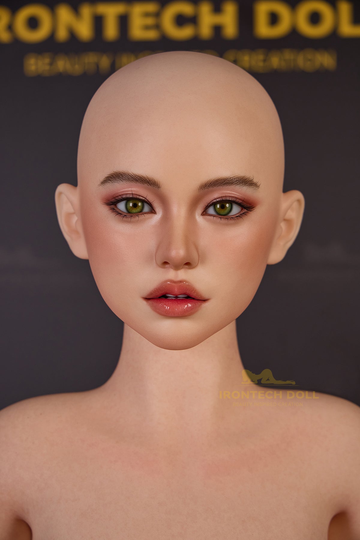 Akiyama Silikon Sexpuppe
