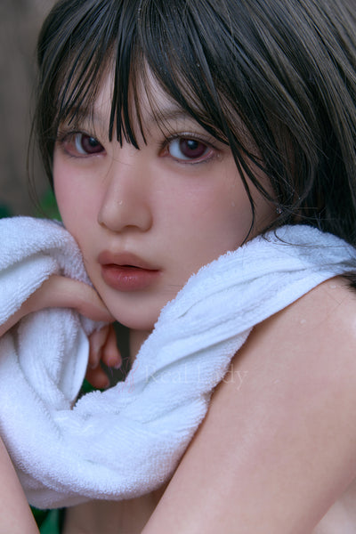 Kagura Silikon Sexpuppe