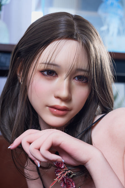 Selina Silikon Sexpuppe