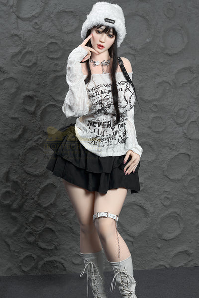 Yuna Silikon Sexpuppe