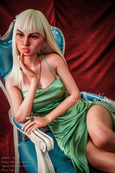 Ivanna Silikon Sexpuppe