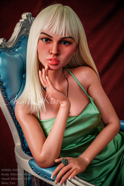 Ivanna Silikon Sexpuppe