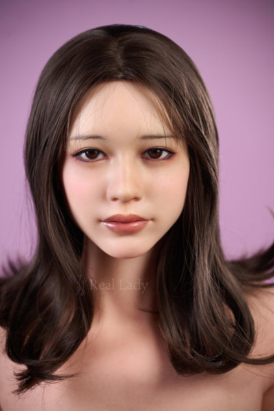 Selina Silikon Sexpuppe